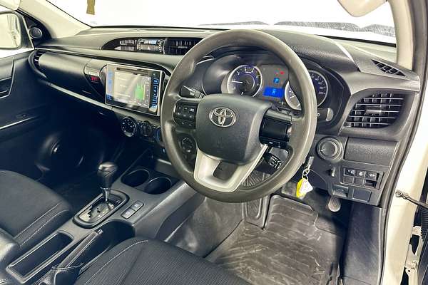 2019 Toyota HILUX SR (4x4) GUN126R MY19 4X4
