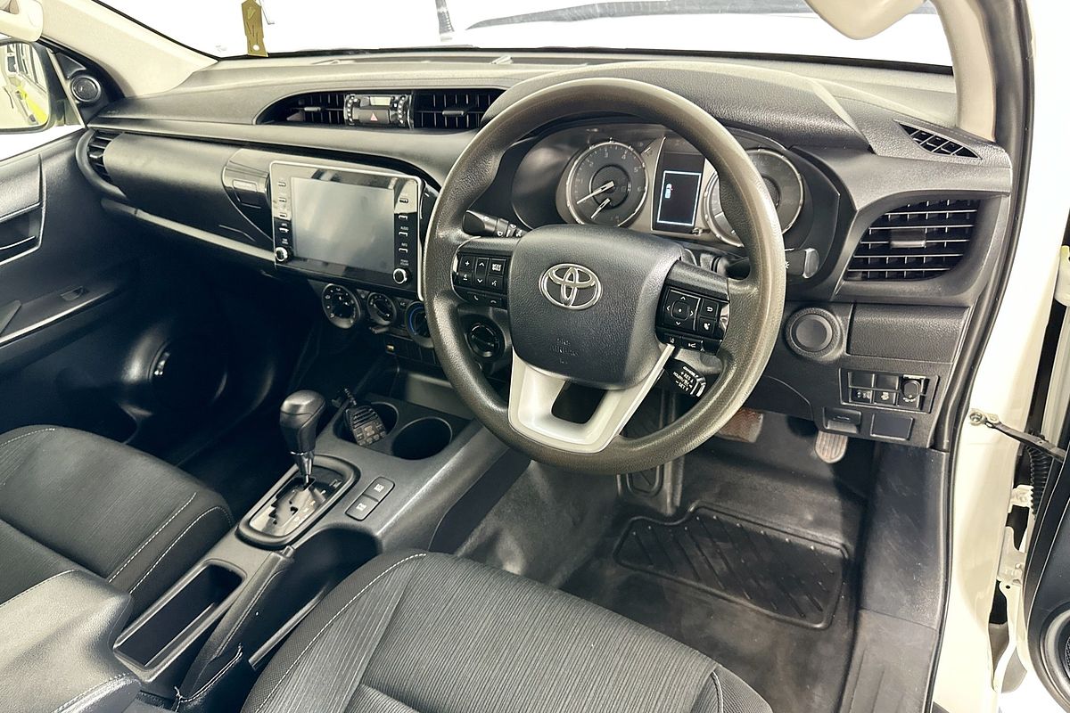 2021 Toyota HILUX SR (4x4) GUN126R 4X4