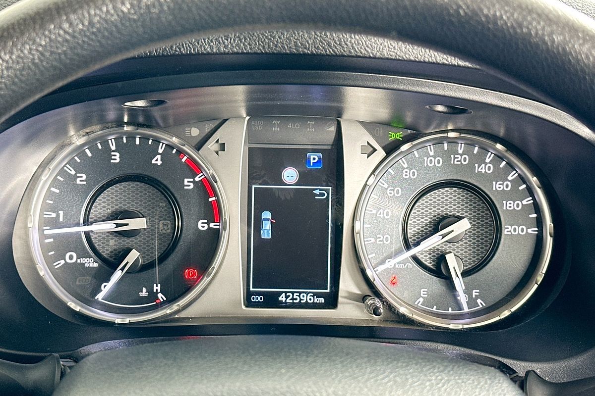 2023 Toyota HILUX SR (4x4) GUN126R 4X4