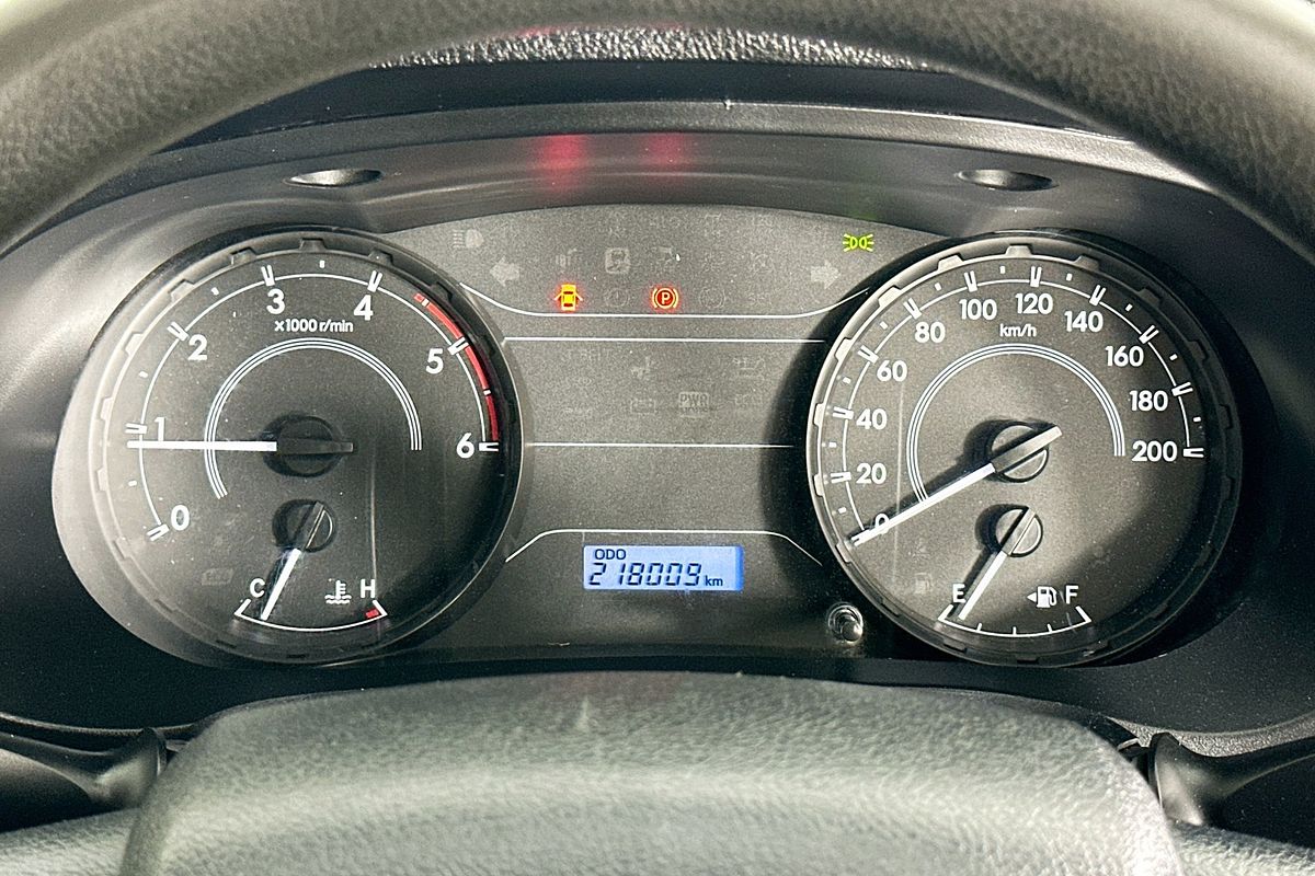 2016 Toyota Hilux WORKMATE GUN122R REAR WHEEL DRIVE