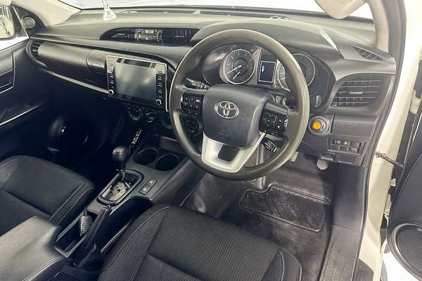 2021 Toyota HILUX SR (4x4) GUN126R FACELIFT 4X4