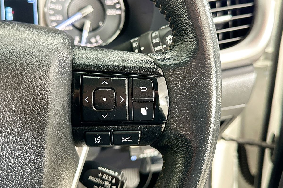 2021 Toyota HILUX SR5 (4x4) GUN126R FACELIFT 4X4
