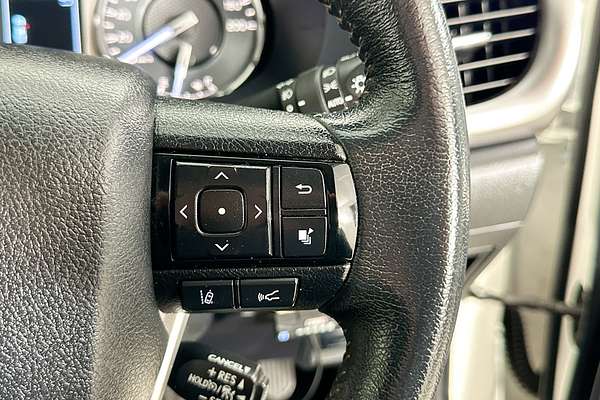2021 Toyota HILUX SR5 (4x4) GUN126R FACELIFT 4X4