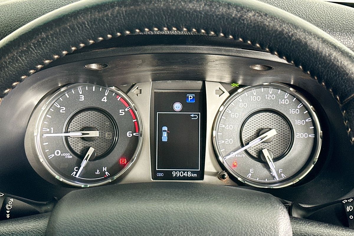 2021 Toyota HILUX SR5 (4x4) GUN126R FACELIFT 4X4