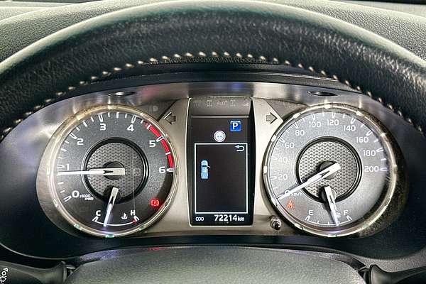 2021 Toyota HILUX SR5 (4x4) GUN126R FACELIFT 4X4