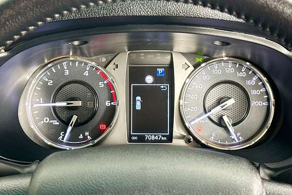 2021 Toyota HILUX SR5 (4x4) GUN126R 4X4