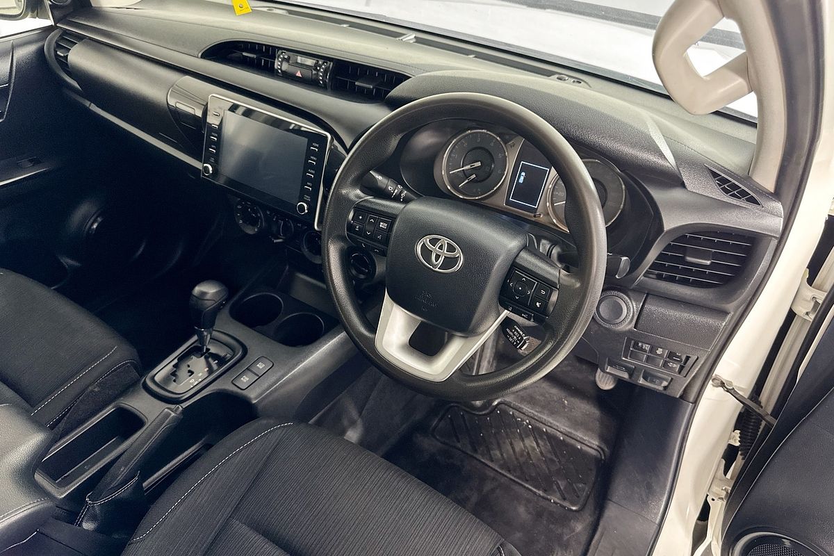 2021 Toyota HILUX SR (4x4) GUN126R 4X4