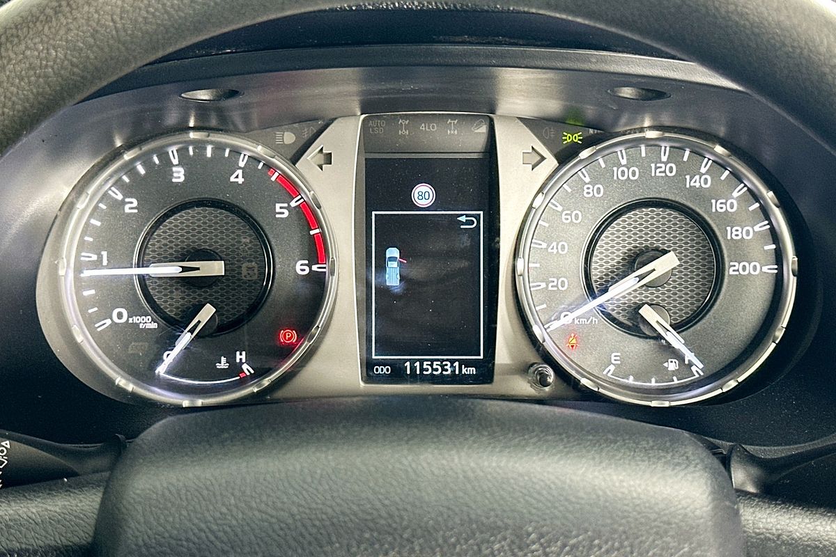 2020 Toyota HILUX SR (4x4) GUN126R FACELIFT 4X4