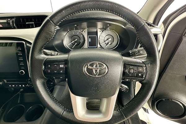 2022 Toyota HILUX SR5 (4x4) GUN126R 4X4