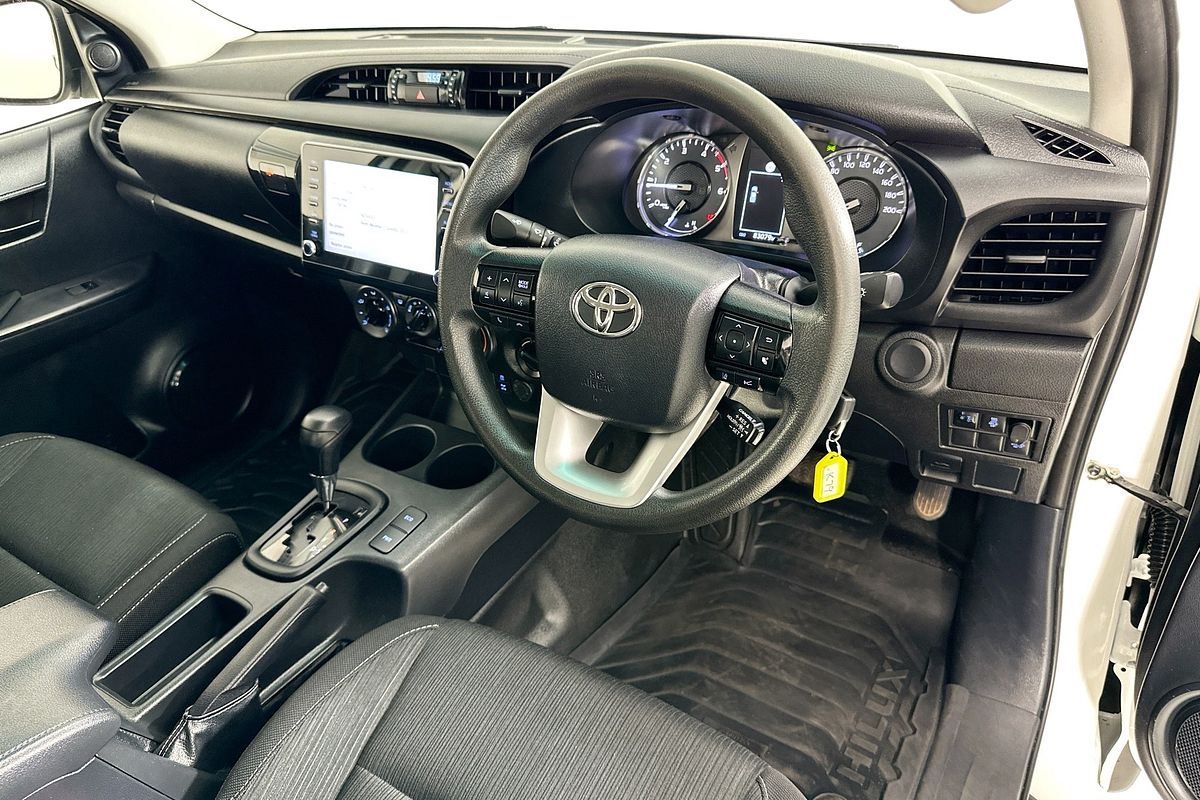 2022 Toyota HILUX SR (4x4) GUN126R 4X4