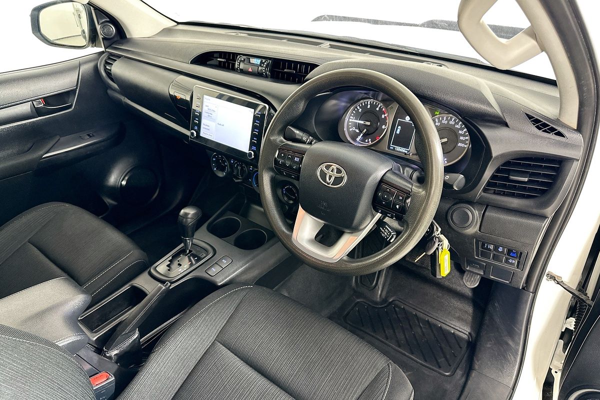 2022 Toyota HILUX SR (4x4) GUN126R 4X4