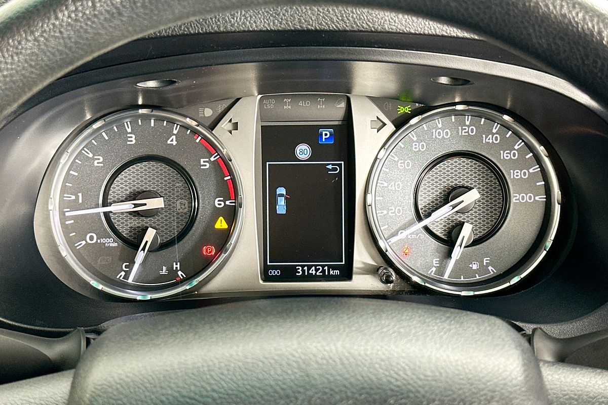 2024 Toyota HILUX SR 48V (4x4) GUN126R 4X4