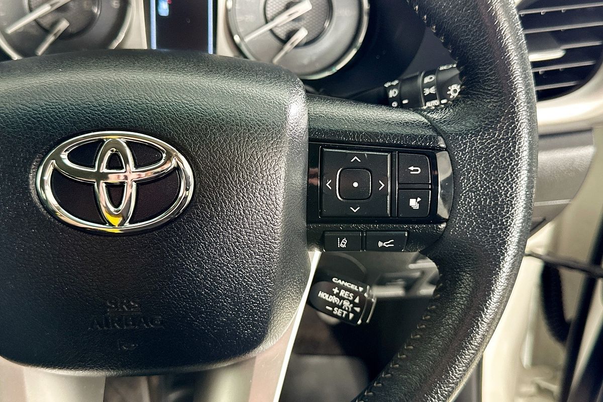 2021 Toyota HILUX SR5 (4x4) GUN126R FACELIFT 4X4