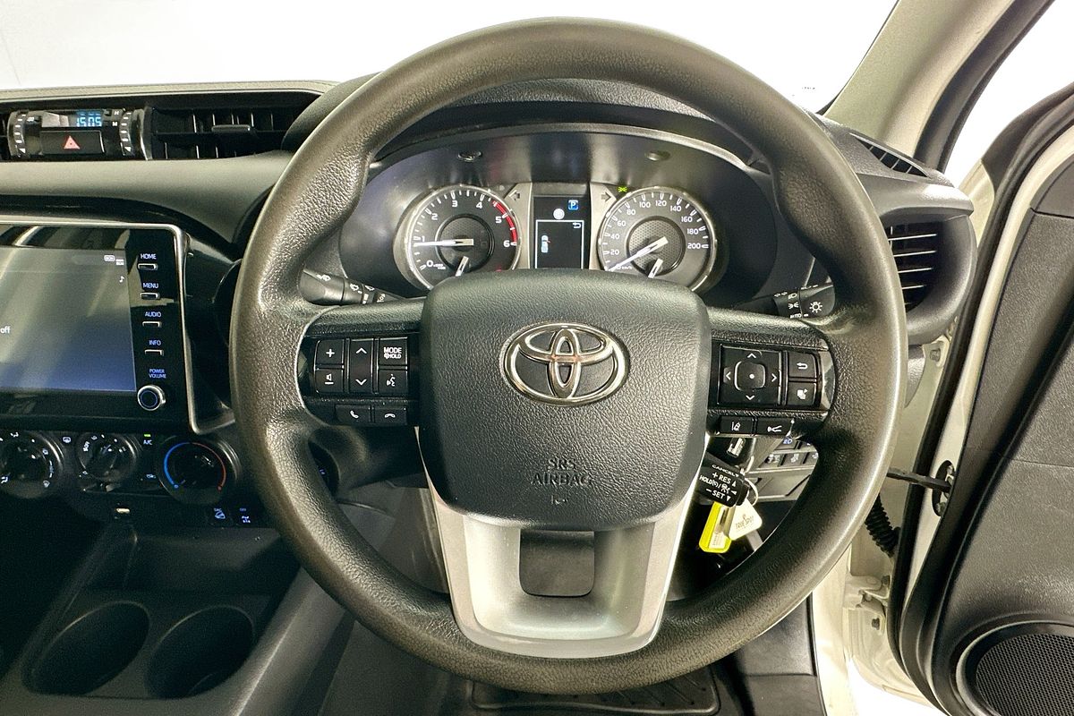 2022 Toyota HILUX SR (4x4) GUN126R 4X4