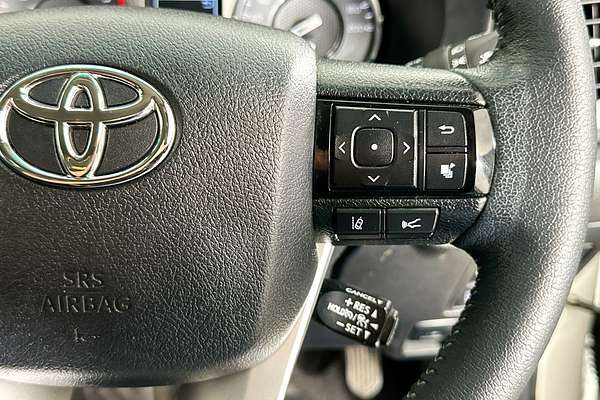 2022 Toyota HILUX SR5 (4x4) GUN126R 4X4