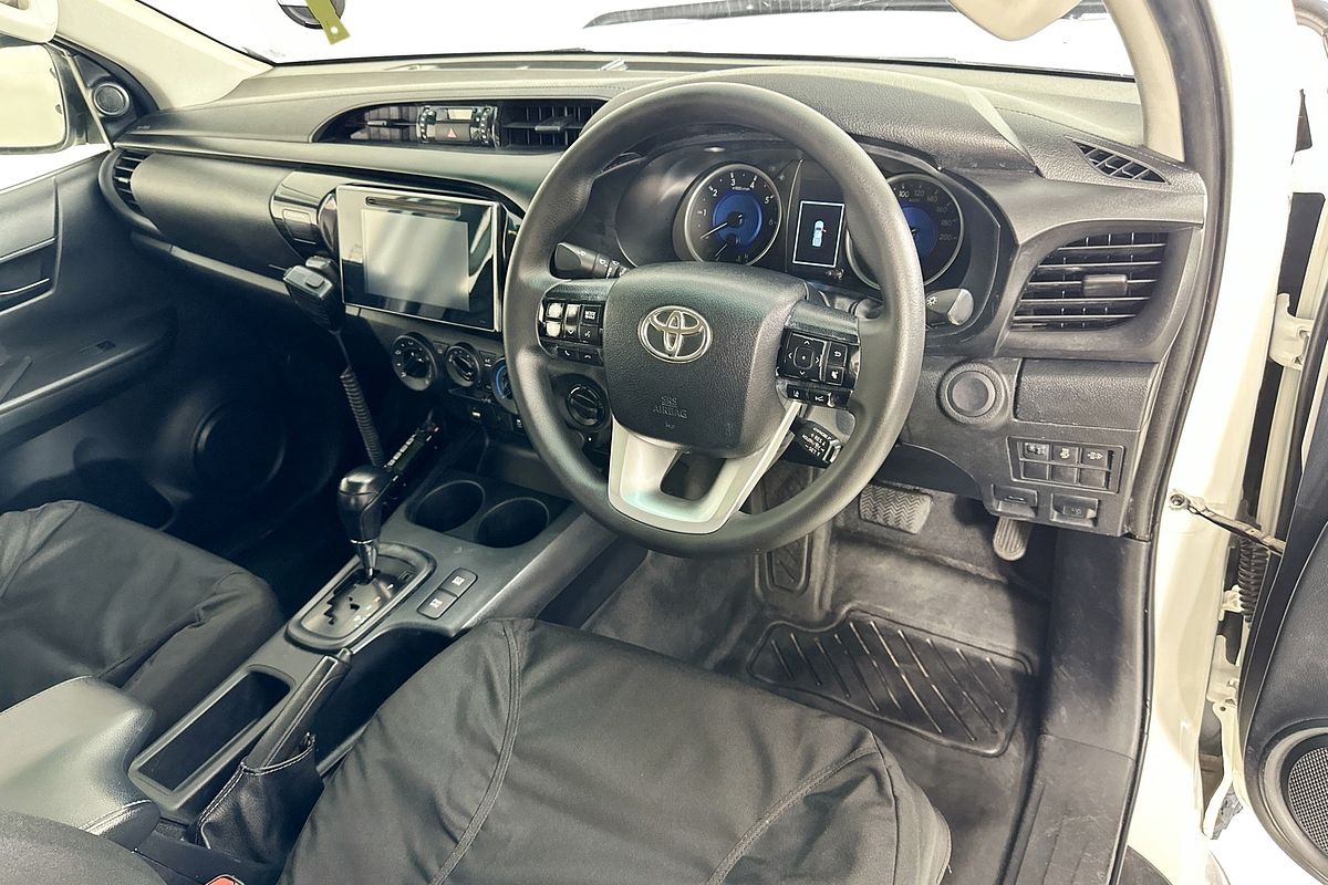 2020 Toyota HILUX SR (4x4) GUN126R MY19 UPGRADE 4X4