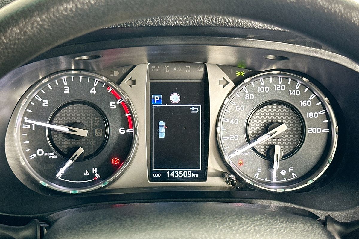 2020 Toyota HILUX SR (4x4) GUN126R FACELIFT 4X4