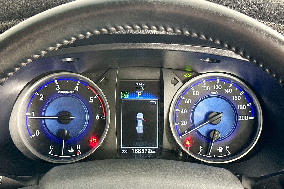 2018 Toyota HILUX SR5 (4x4) GUN126R MY17 4X4