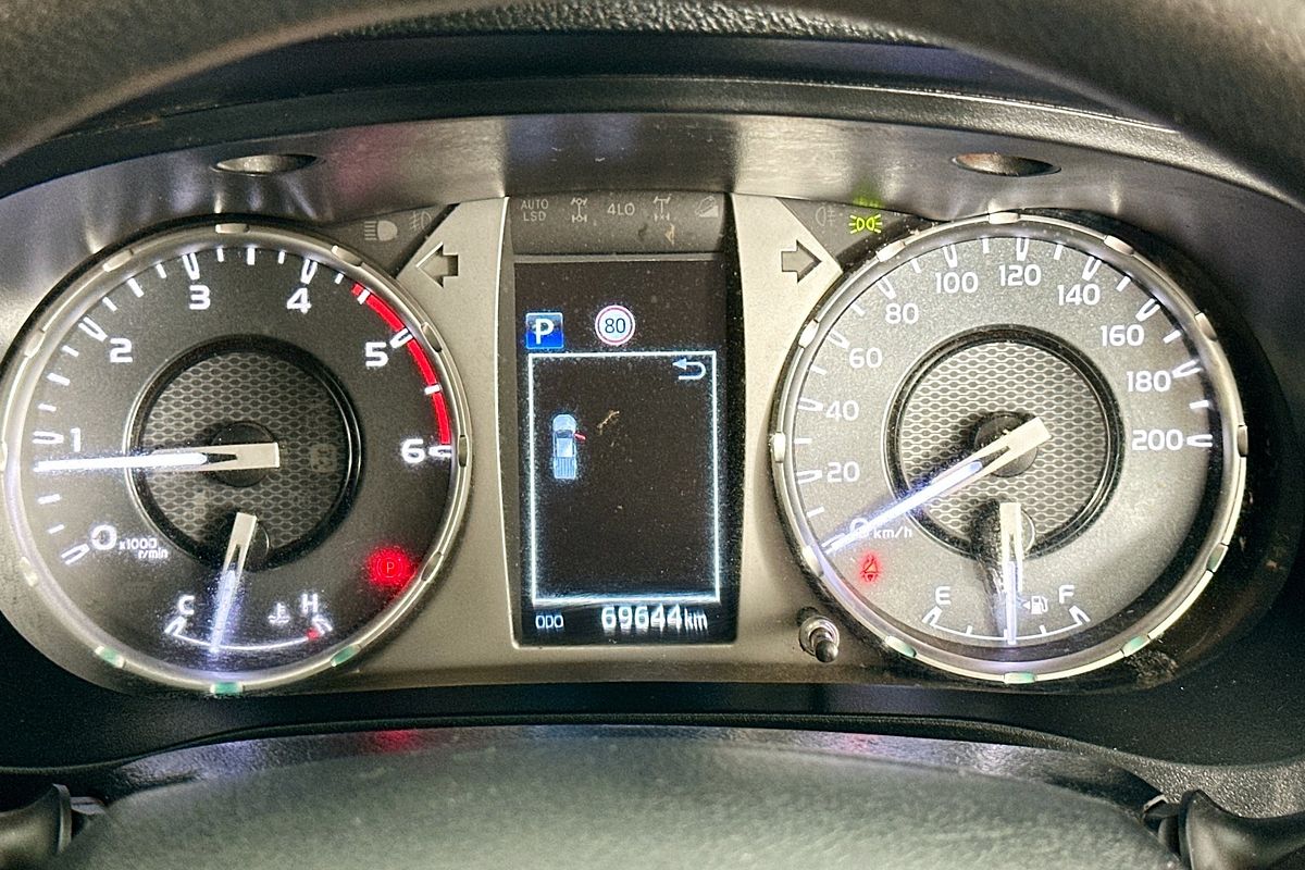 2021 Toyota HILUX SR (4x4) GUN126R FACELIFT 4X4