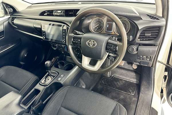 2021 Toyota HILUX SR (4x4) GUN126R 4X4