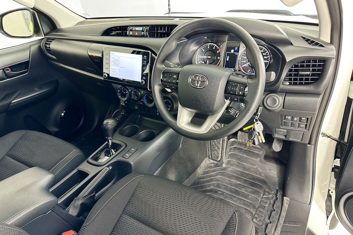 2025 Toyota Hilux SR (4x4) GUN126R RC 4X4