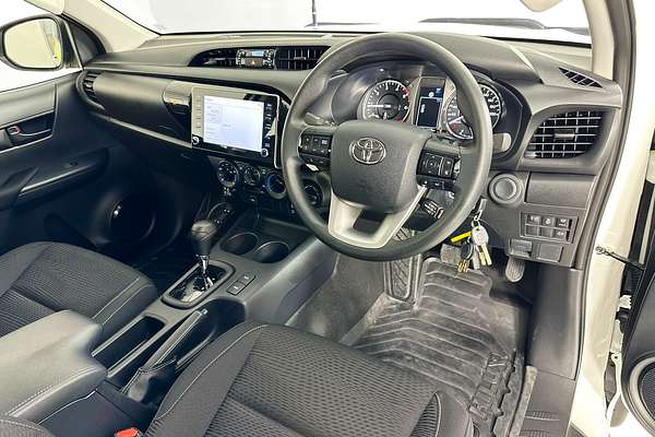 2025 Toyota Hilux SR (4x4) GUN126R RC 4X4