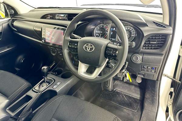 2021 Toyota HILUX SR (4x4) GUN126R FACELIFT 4X4