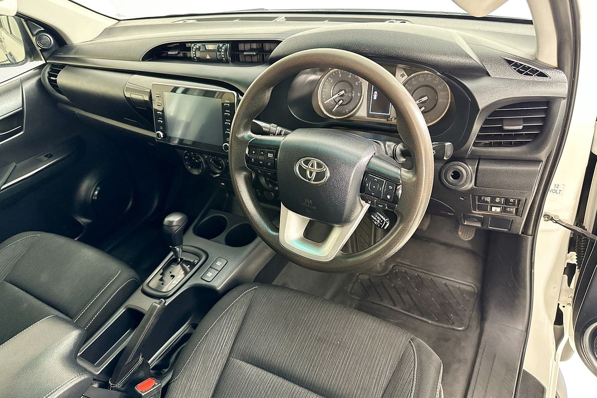 2021 Toyota HILUX SR (4x4) GUN126R 4X4