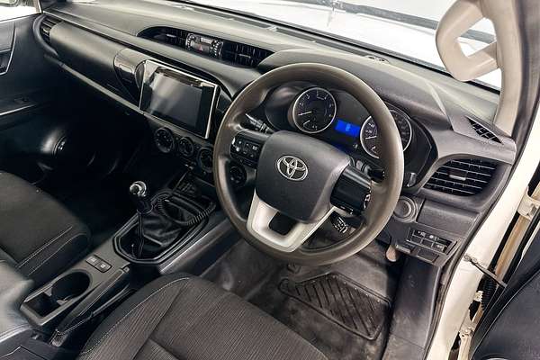 2018 Toyota HILUX SR (4x4) GUN126R MY19 4X4