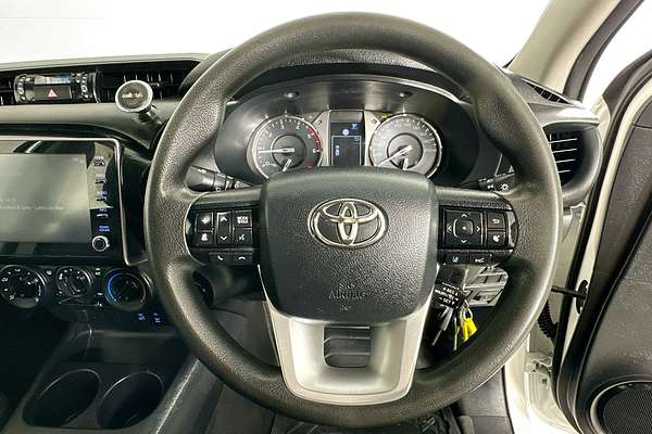 2021 Toyota HILUX SR (4x4) GUN126R FACELIFT 4X4