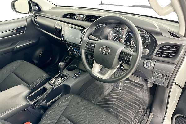 2025 Toyota HILUX SR 48V (4x4) GUN126R RC 4X4