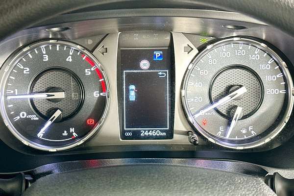2025 Toyota HILUX SR 48V (4x4) GUN126R RC 4X4