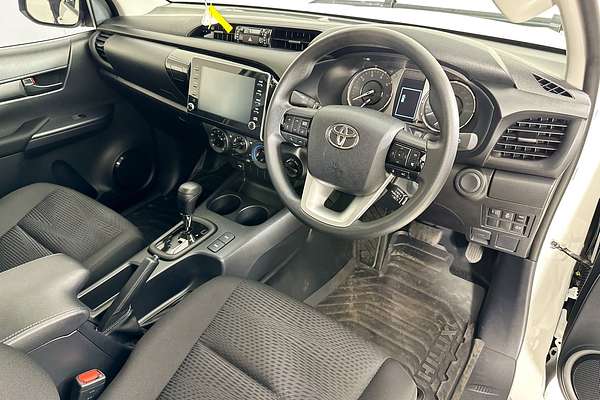 2025 Toyota HILUX SR (4x4) GUN126R RC 4X4