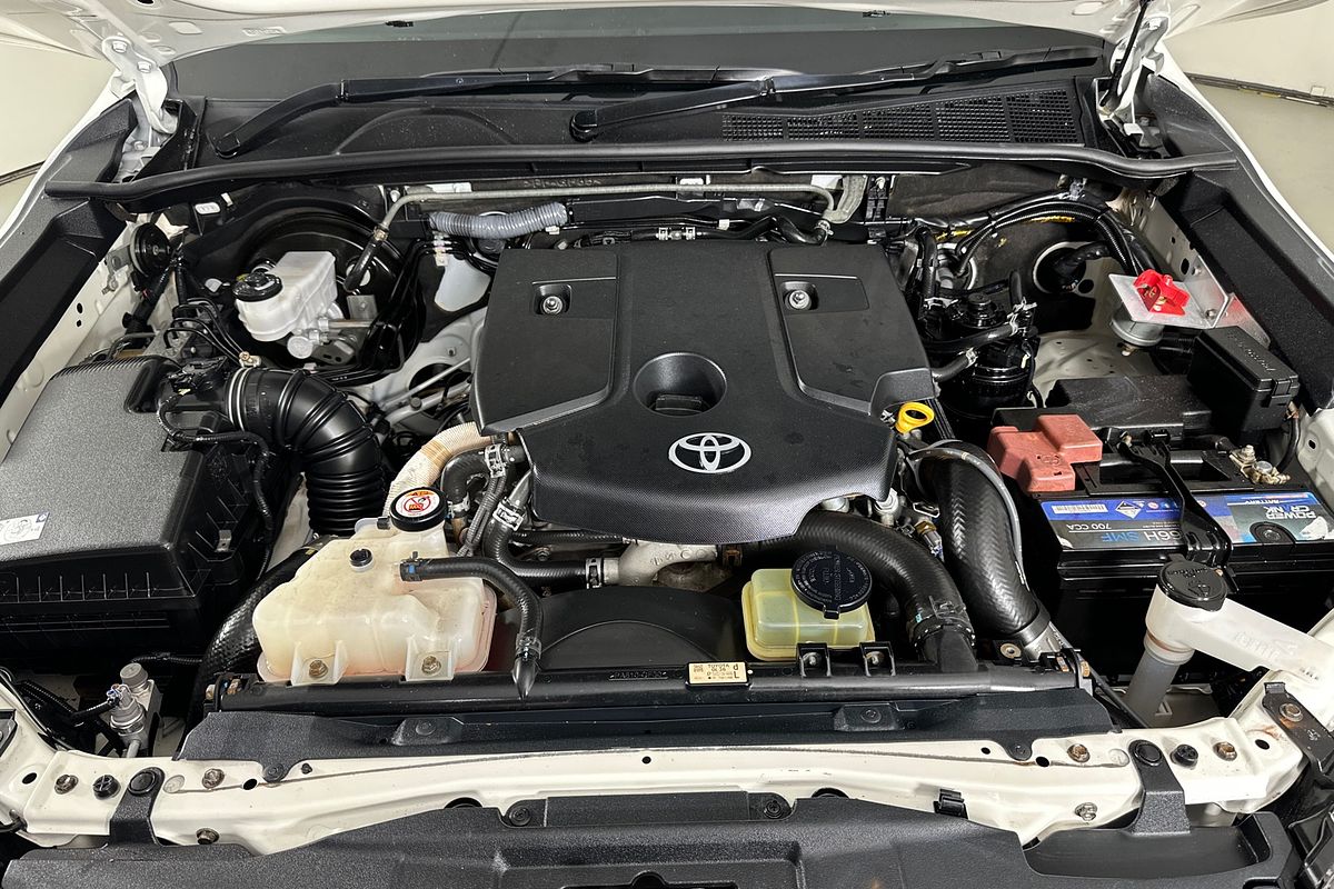 2021 Toyota HILUX SR (4x4) GUN126R FACELIFT 4X4