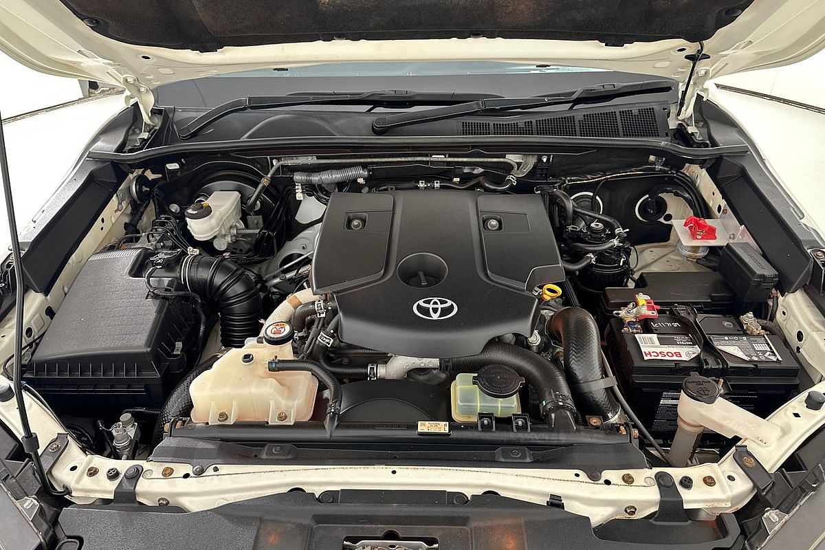 2021 Toyota HILUX SR (4x4) GUN126R FACELIFT 4X4