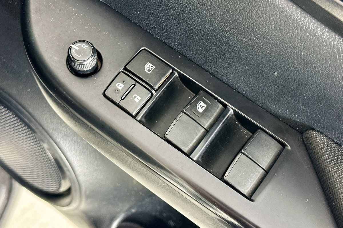 2021 Toyota HILUX SR (4x4) GUN126R 4X4