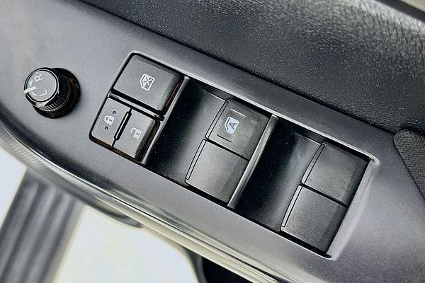 2021 Toyota HILUX SR (4x4) GUN126R 4X4