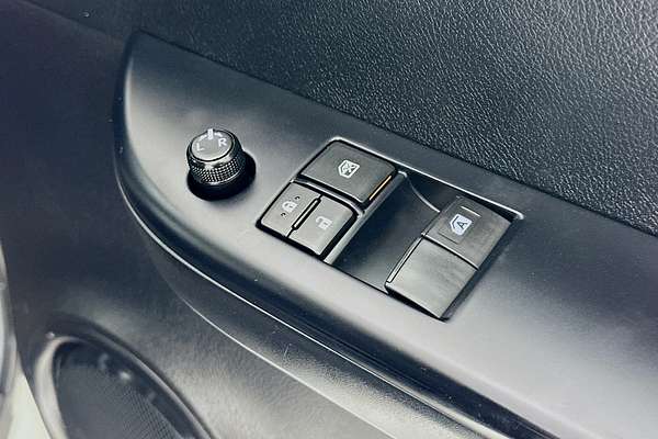 2018 Toyota Hilux Workmate GUN125R 4X4