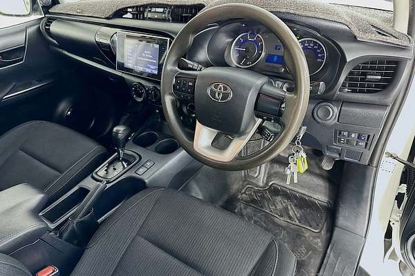 2018 Toyota HILUX SR (4x4) GUN126R MY19 4X4