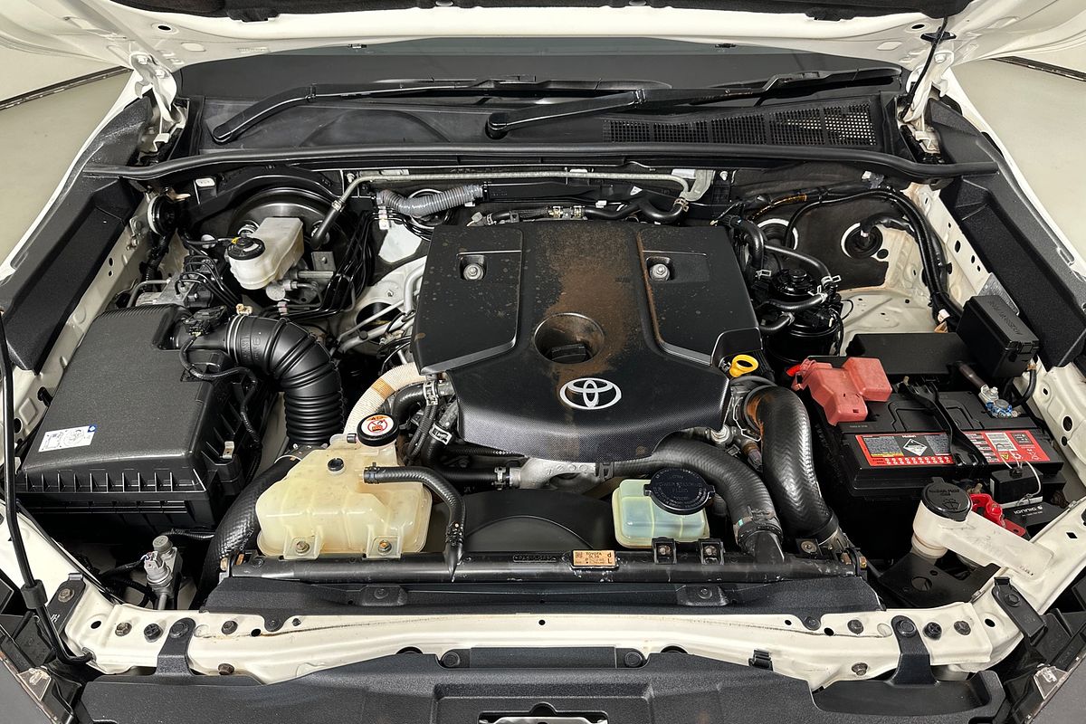 2021 Toyota HILUX SR (4x4) GUN126R FACELIFT 4X4