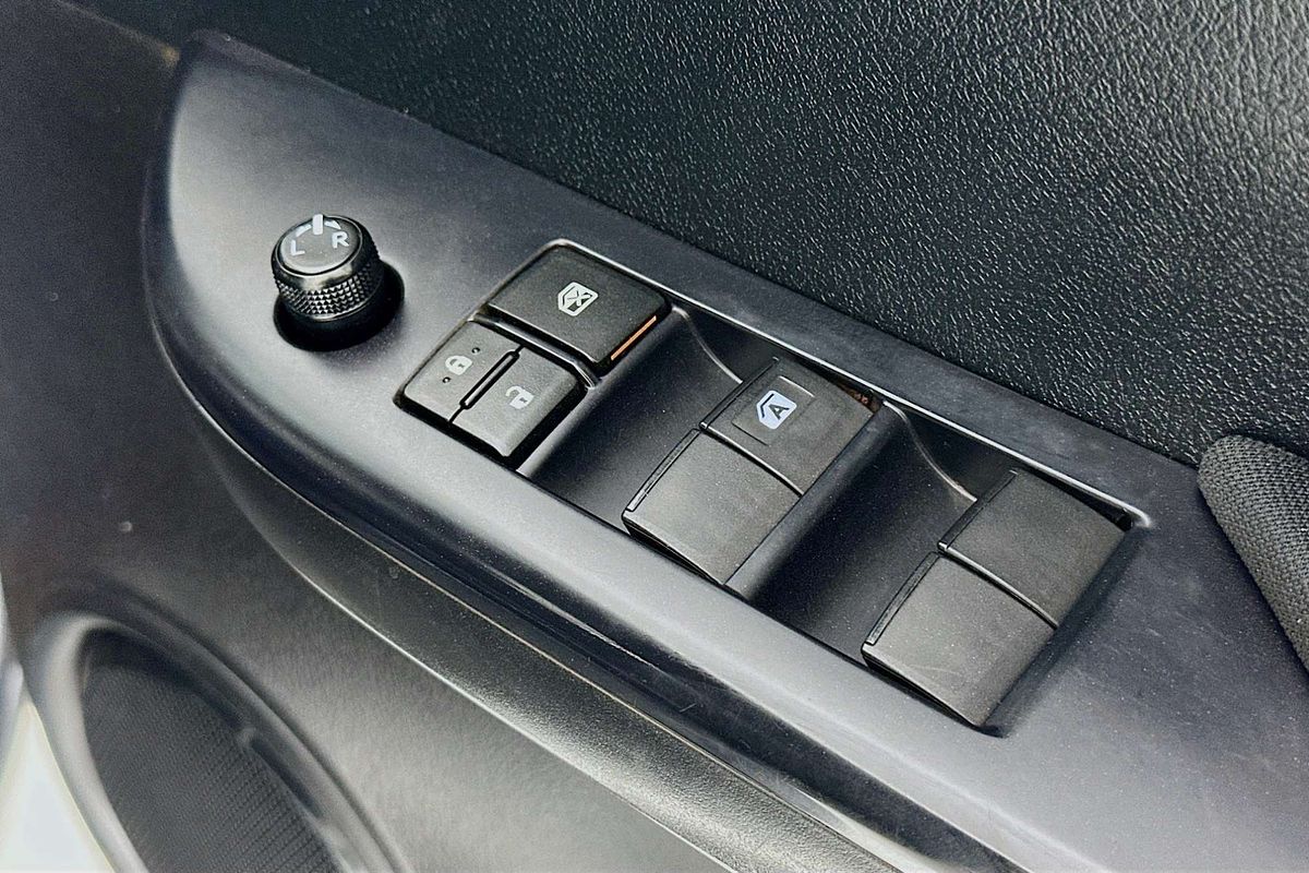 2022 Toyota HILUX SR GUN126R 4X4