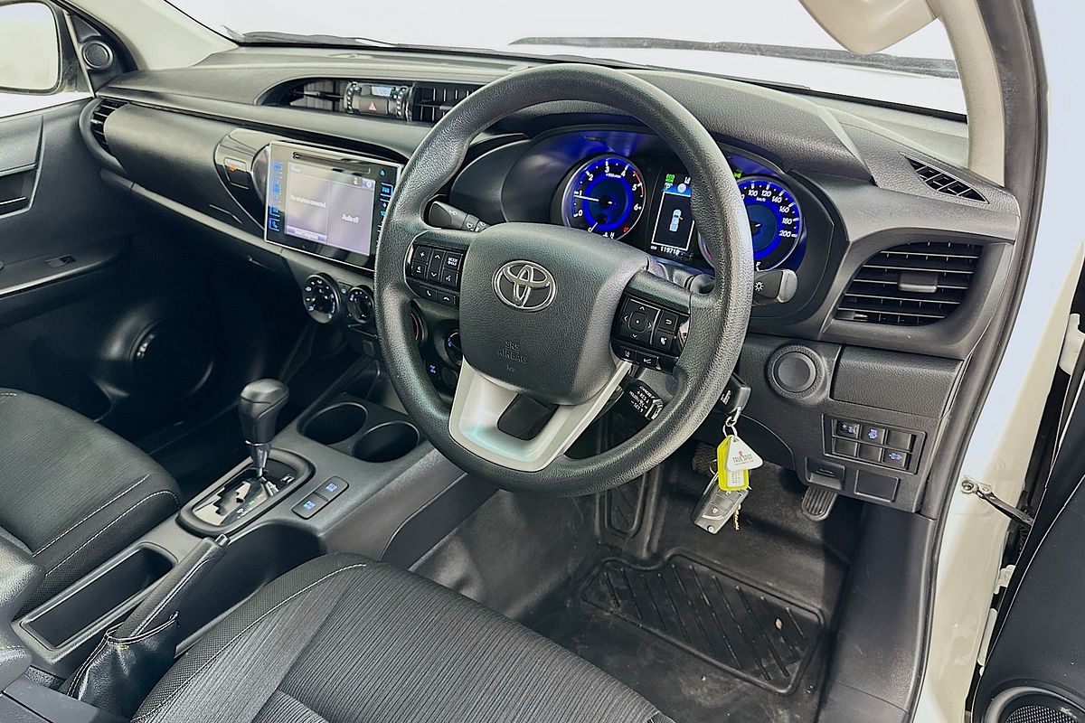 2019 Toyota HILUX SR (4x4) GUN126R MY19 4X4