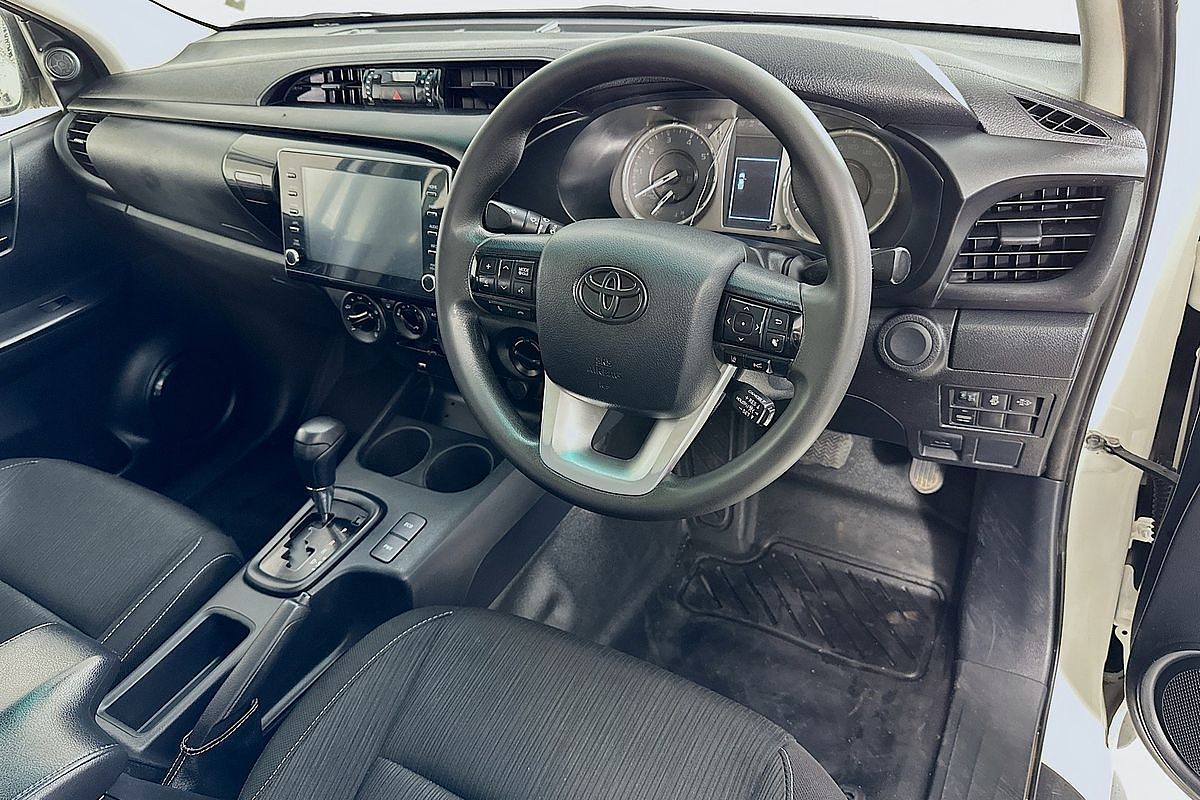 2022 Toyota HILUX SR (4x4) GUN126R 4X4