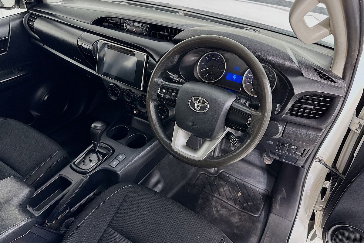 2019 Toyota HILUX SR (4x4) GUN126R MY19 4X4