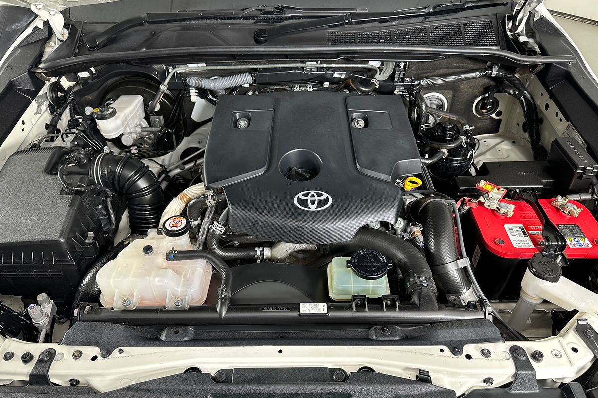 2021 Toyota HILUX SR (4x4) GUN126R FACELIFT 4X4