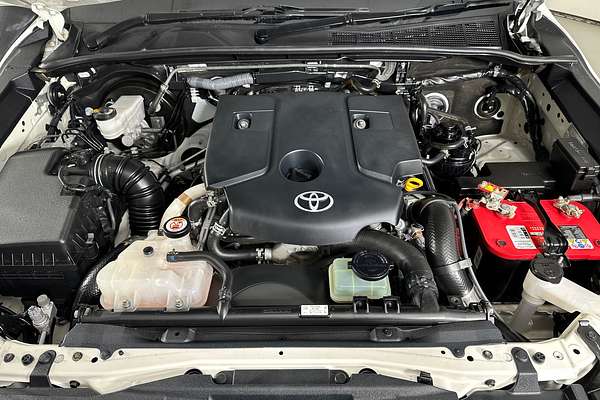 2021 Toyota HILUX SR (4x4) GUN126R FACELIFT 4X4