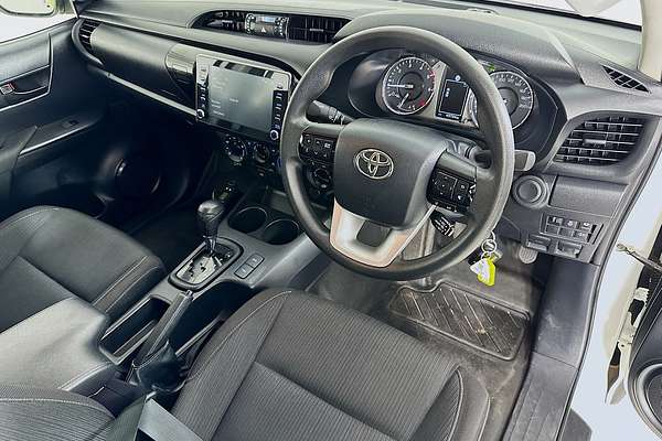 2024 Toyota HILUX SR (4x4) GUN126R 4X4