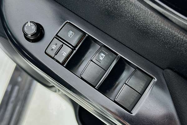 2021 Toyota HILUX SR (4x4) GUN126R 4X4
