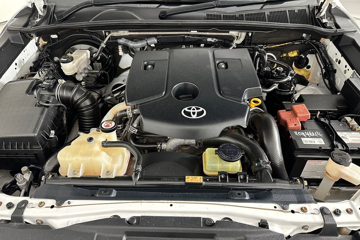 2019 Toyota HILUX SR (4x4) GUN126R MY19 4X4