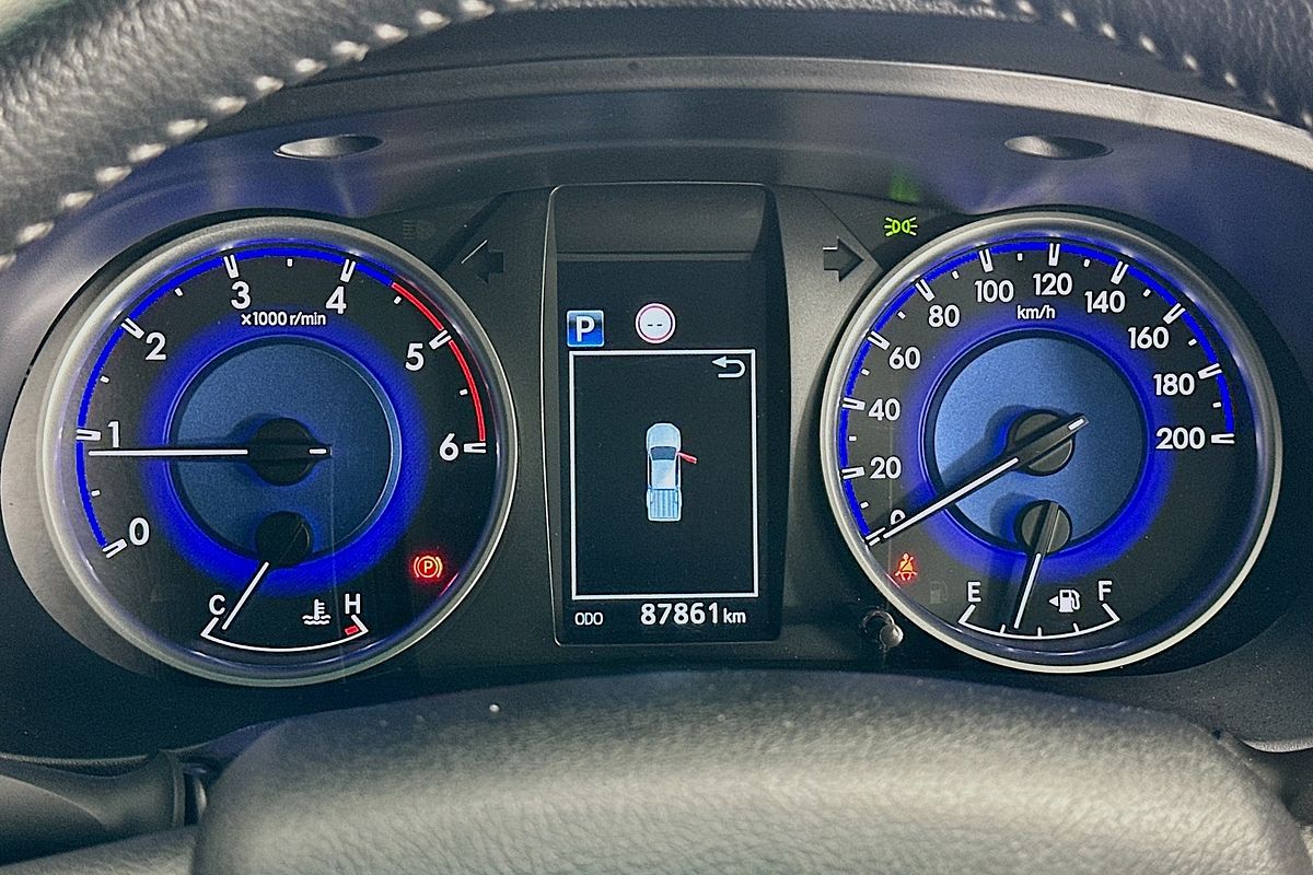 2020 Toyota HILUX SR5 GUN126R 4X4